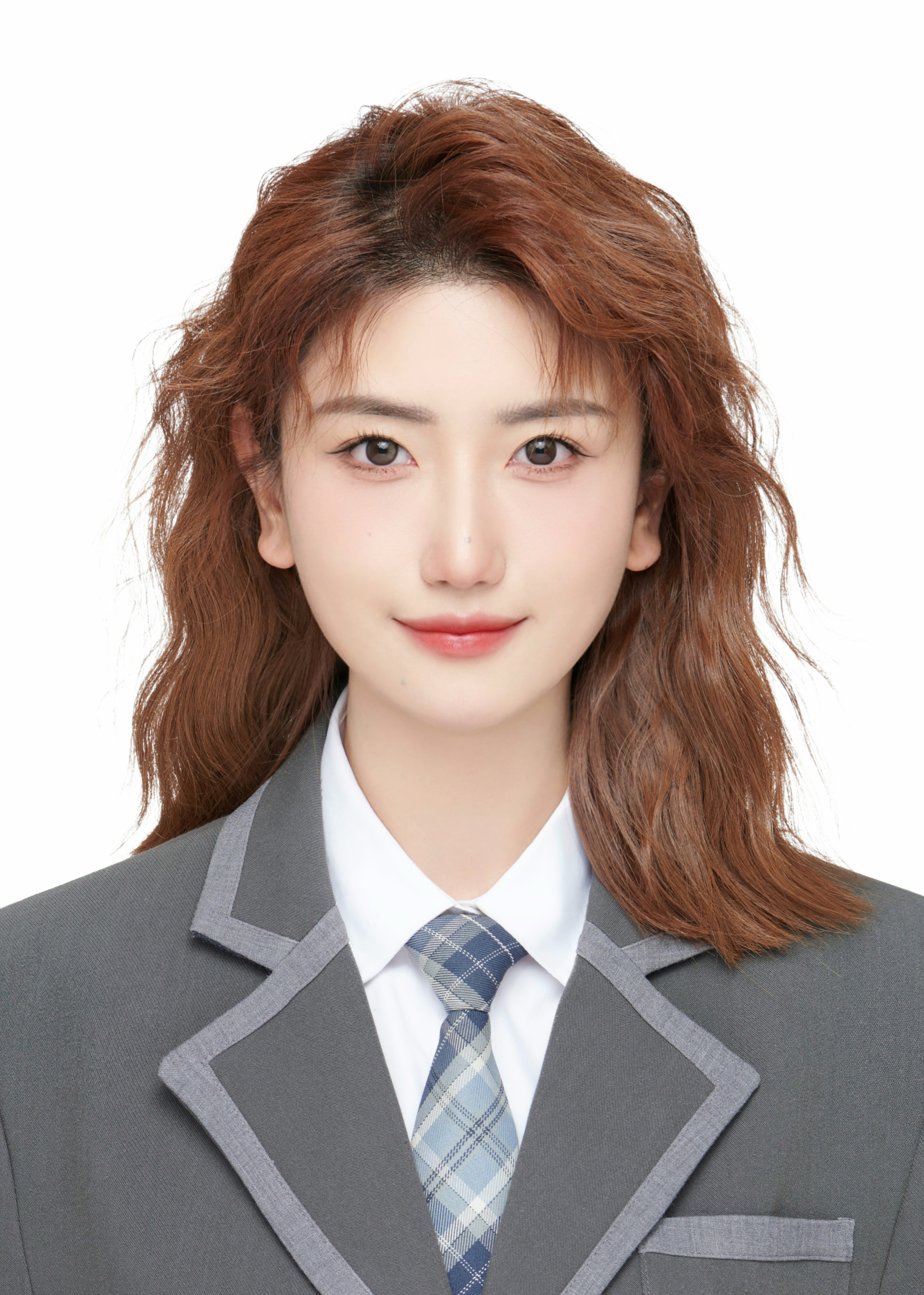 微笑的女人描述已自动生成